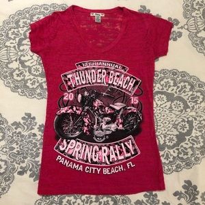 Classy Thunder Beach rally v-neck top